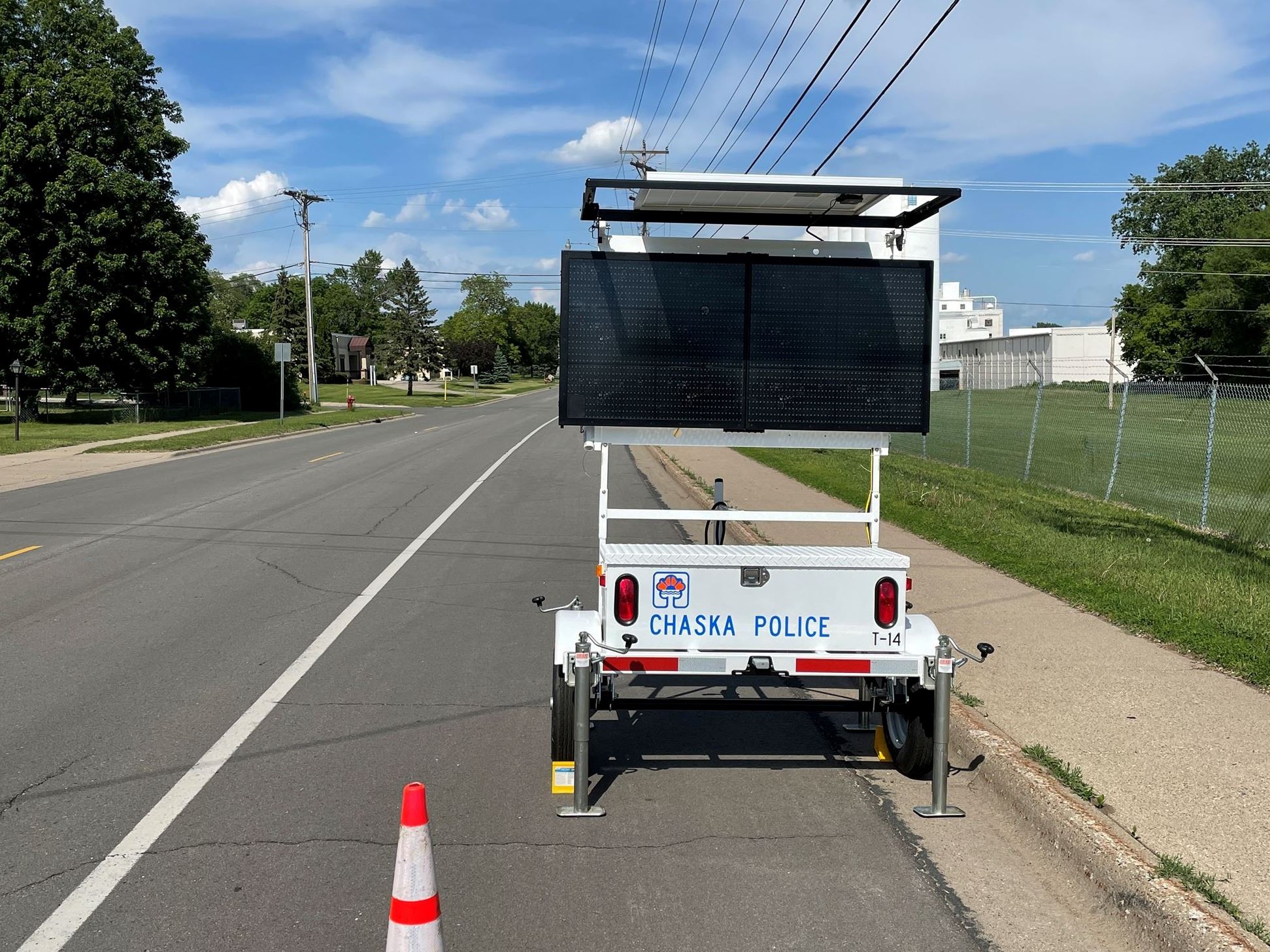Speed trailer on street